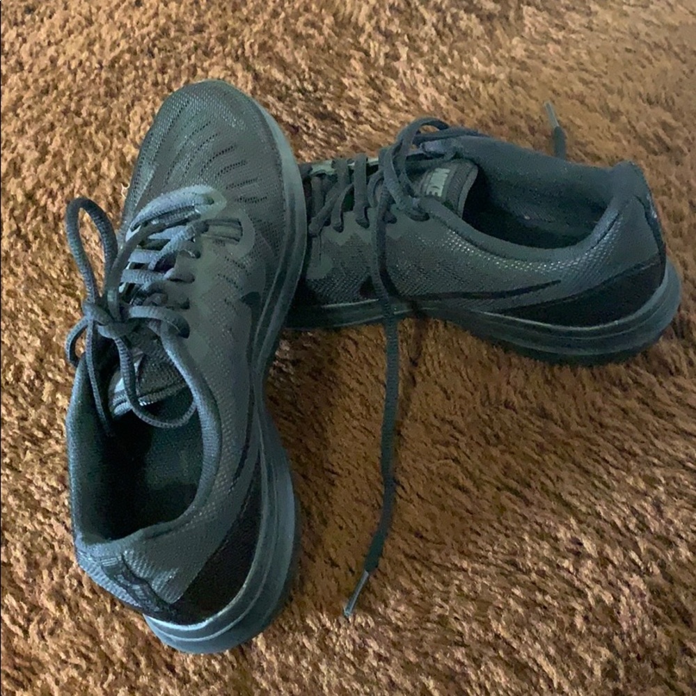 Nike Shoes - Picture 3 of 4